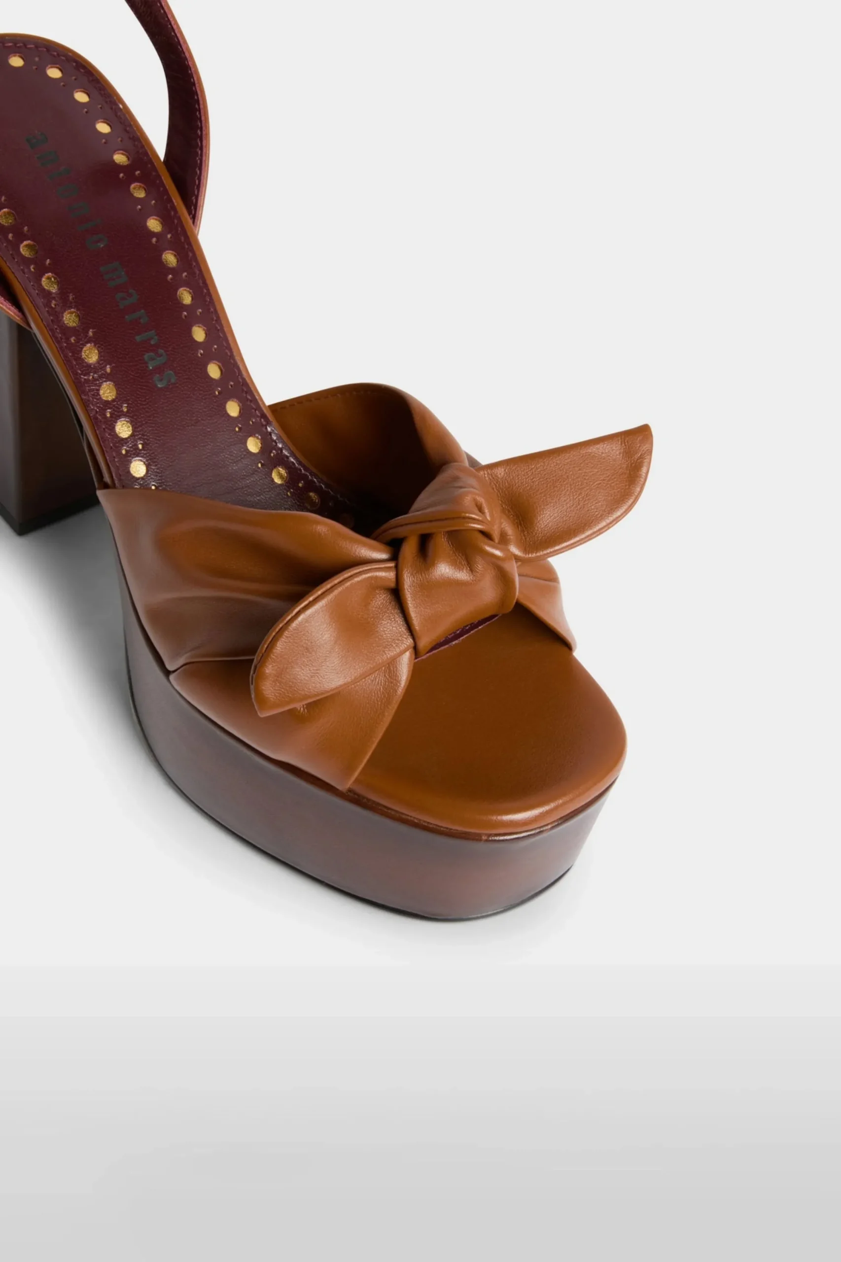 Sale Dana Marroni con Fiocco Donna Scarpe